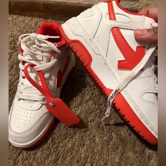 I wore them a few times don’t really need them no more - Picture 3 of 3